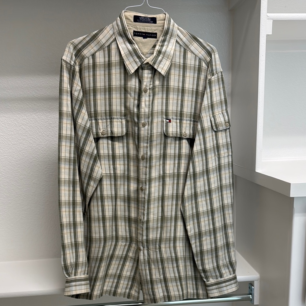 Tommy Hilfiger Men’s‎ XL Cotton Blend Long Sleeve Button Down Green Tan Plaid